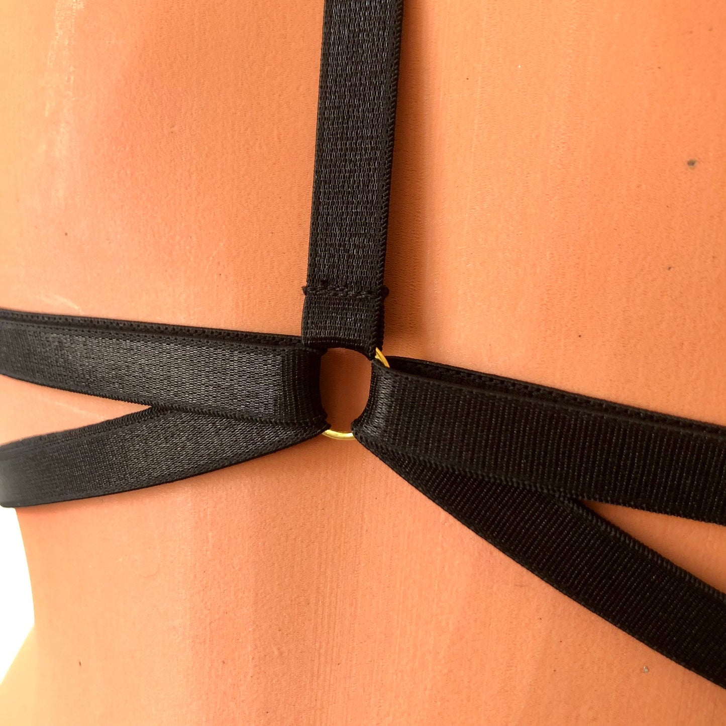 Double choker style to waistline elastic chest harness