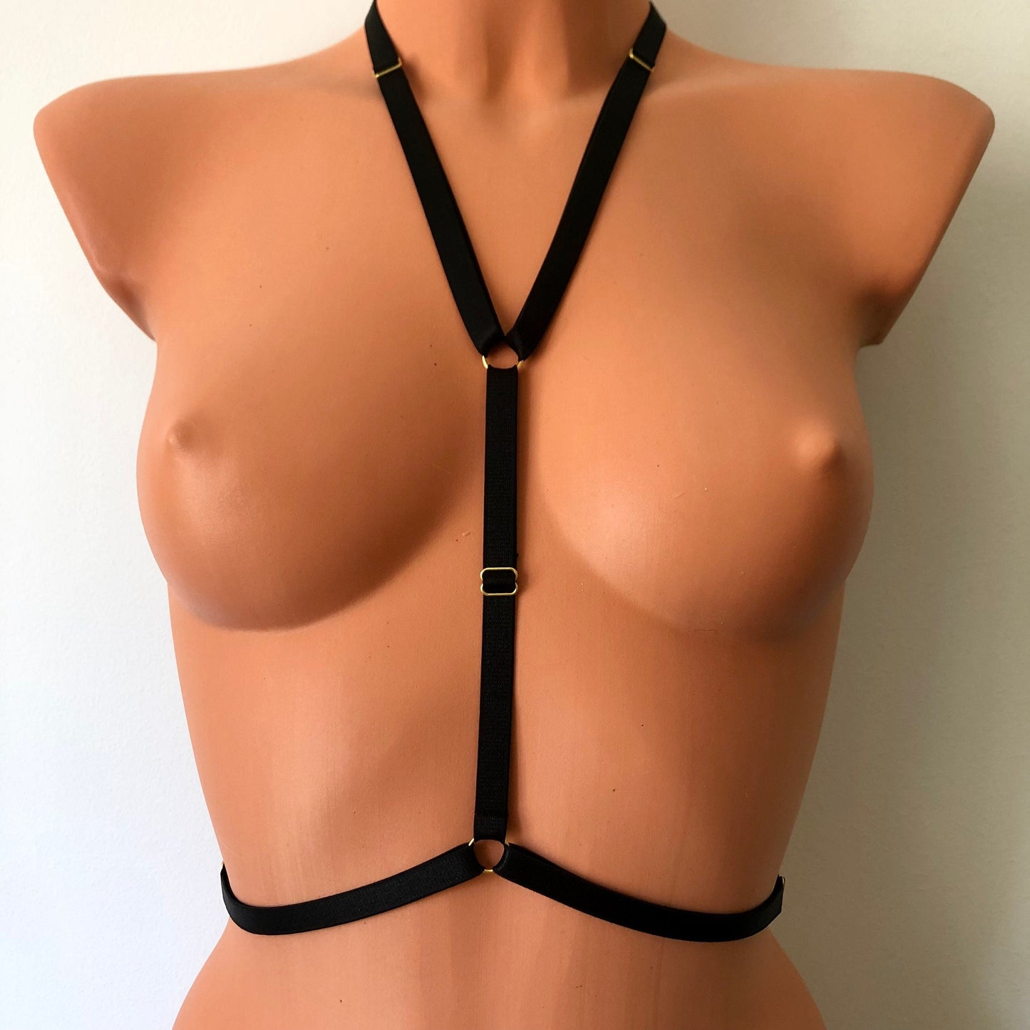 Mid style to waistline elastic chest harness