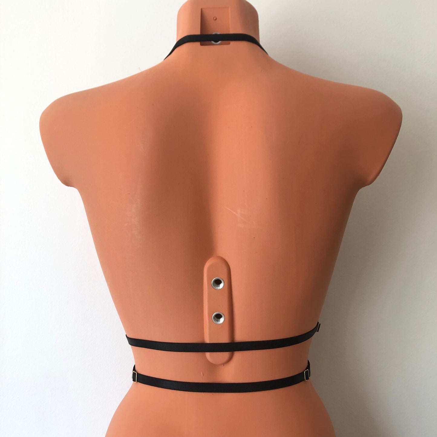 Double mid style to waistline elastic chest harness